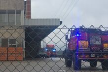 Incêndio destrói estrutura de fábrica em Águeda, sem feridos. GNR investiga