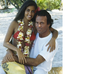 Julio Iglesias e Vaitiare Hirshon são o foco da polémica sobre drogas e orgias