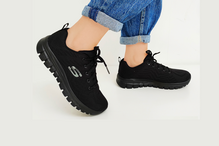 Skechers pretos para senhora