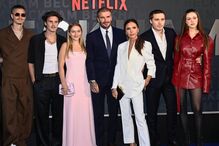 Mia Regan, Romeo Beckham, Cruz Beckham, Harper Beckham, David Beckham, Victoria Beckham, Brooklyn Peltz Beckham e Nicola Peltz Beckham