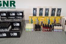 GNR apreende 11 mil euros de produtos ilícitos relacionados com tabagismo na Madeira