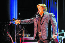 Herman José num dos números humorísticos do programa