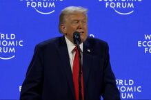 Trump baralha-se (de novo) e chama Islândia (Iceland) à Gronelândia (Greenland) perante plateia de líderes mundiais