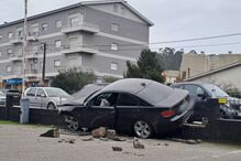 Carro descontrolado destrói muro em Braga. Ninguém ficou ferido