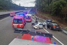 Choque em cadeia provoca um ferido grave e sete ligeiros em Santa Maria da Feira