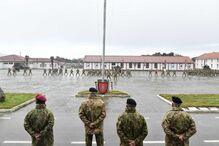 Militares portugueses em parada e cerimónia, com obras do PRR e curso de Comandos concluído