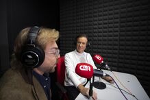 Emanuel revela detalhes da sua vida em entrevista na CMR