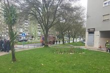 Explosão na Amadora faz duas vítimas; bombeiros e autoridades no local