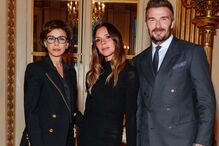 Victoria e David Beckham com Rachida Dati