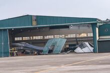 Tempestade danificou pelo menos dois F16 na base de Monte Real