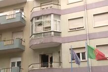 Explosão em edifício em construção em Algés danifica veículos e residências vizinhas