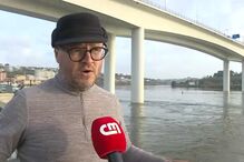 Barco afunda no Rio Douro no Porto. Uma pessoa está desaparecida