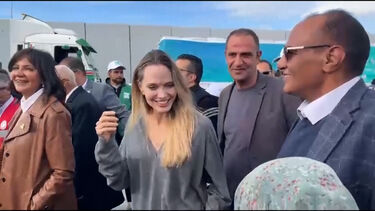 Angelina Jolie visita lado egípcio da fronteira com a Faixa de Gaza 