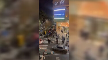 Protestos em Teerão e Qazvin acaba em confrontos entre a polícia e manifestantes 