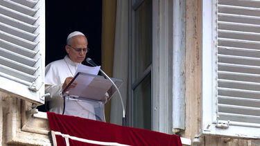Papa reza pelas vítimas mortais, feridos e famílias afetadas após o incêndio em bar na Suíça 