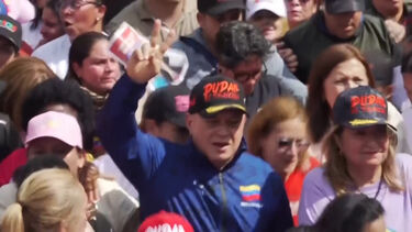 Ministro do Interior venezuelano participa pela primeira vez em marcha pró‑governo em Caracas