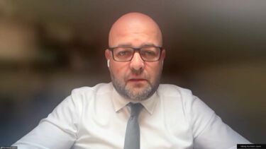 Rui Lázaro defende que novo sistema de triagem pode ter sido a causa da morte do homem que esperou horas pelo INEM  