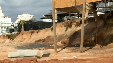 Reforço de areia das praias entre Quarteira e Garrão arranca hoje e termina antes da época balnear