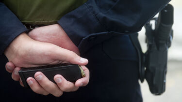 Polícia torturador com munições irregulares abre porta a crimes com armas