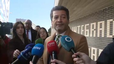 "A democracia ganha quando participamos": André Ventura vota e apela à ida às urnas
