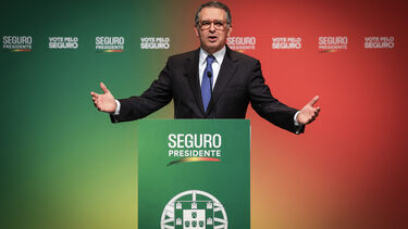 Figuras "não-socialistas" assinam carta aberta de apoio a António José Seguro