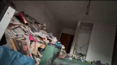 Lixo acumulado, aranhas, baratas e ratos enchem apartamento em Lisboa. Vizinhos vivem com cheiro nauseabundo