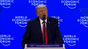 “Nós damos tanto e recebemos tão pouco”: Trump acusa NATO de tratar injustamente os EUA  