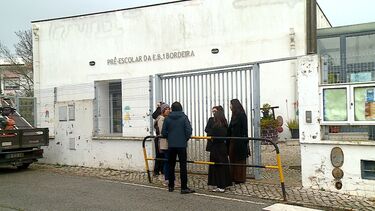 Queixas contra más condições da Escola da Bordeira em Faro
