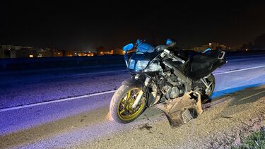 Pai morre e filho menor fica ferido com gravidade em acidente de mota em Coimbra. Condutor que causou despiste foi detido