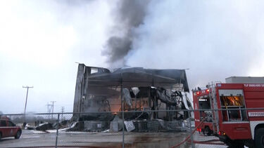 Quatro mulheres morreram em explosão numa fábrica de bolachas na Grécia