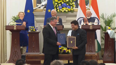 Índia e UE fecham "mãe de todos os acordos" comerciais  