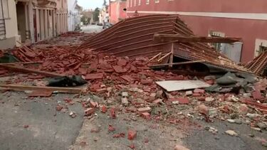 Telhado de universidade na Figueira da Foz cai devido a vento forte 