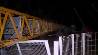 Estruturas de grandes dimensões tombadas em Leiria após passagem de depressão Kristin  