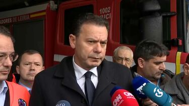 "Excelente cooperação com todos os agentes no terreno": Montenegro visita zonas afetadas pela depressão em Leiria