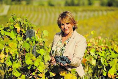 Dina Aguiar regressa às origens no Douro vinhateiro