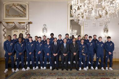 Seleção de sub-17 condecorada com a Ordem do Mérito pelo Presidente da República