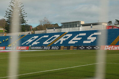Apoio regional de cerca de um milhão de euros ao Santa Clara poderá terminar