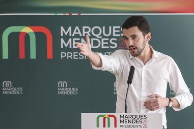 Bugalho acusa Carneiro de "branquear" parlamento ilegítimo da Venezuela com visita