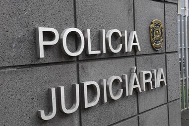 Homem detido por tentar matar à facada em Portimão. Depois do crime, fugiu para o norte do País