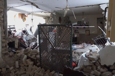 Noivos entre as vítimas mortais após explosão de botija de gás no Paquistão 