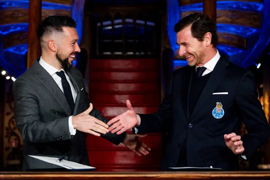 Porto oficializou renovação este domingo