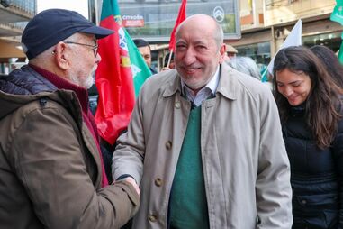 António Filipe em campanha eleitoral