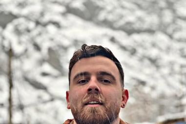 Manifestante iraniano libertado após informações de que seria executado