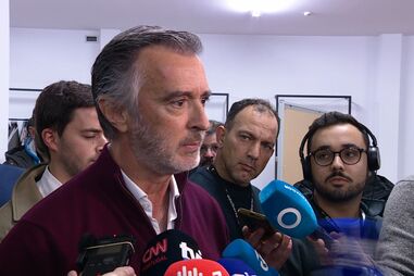 “Têm ideia do que fizeram à minha vida?”: Cotrim confronta jornalistas sobre acusação de assédio sexual de ex-assessora  