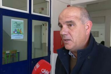 Paulo Raimundo é o primeiro líder político a votar nestas Presidenciais