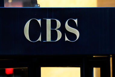 CBS tem sido criticada por apatentes medidas para agradar à administração Trump