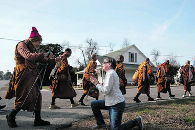 Caminhada pela Paz de 18 Monges Budistas