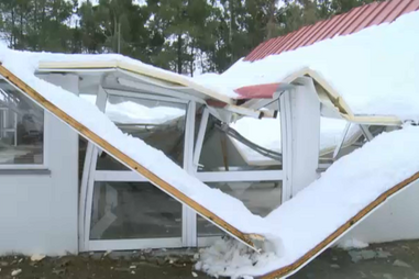 Telhado de capela desaba devido ao peso da neve em Carrazeda de Ansiães