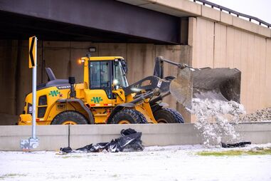 Tempestade de inverno provoca cortes de energia e transtornos nos transportes nos EUA