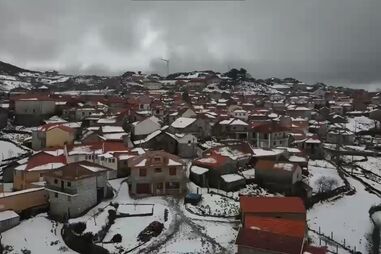 Nesta aldeia em Cinfães anda-se de trenó, faz-se bonecos de neve e respira-se "ar puro"